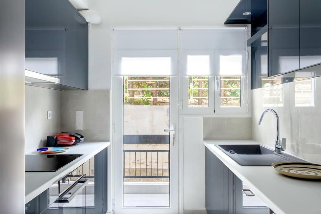 Alimos Sun-Filled Apartment Athena Bagian luar foto
