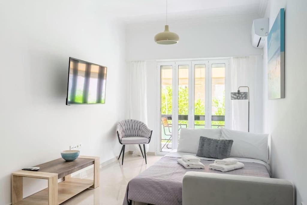 Alimos Sun-Filled Apartment Athena Bagian luar foto