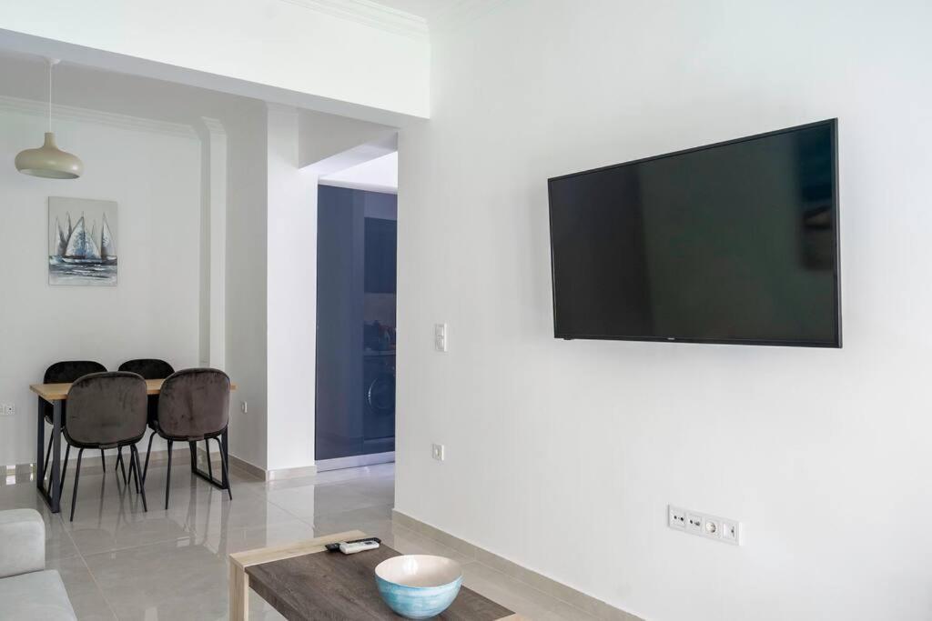 Alimos Sun-Filled Apartment Athena Bagian luar foto