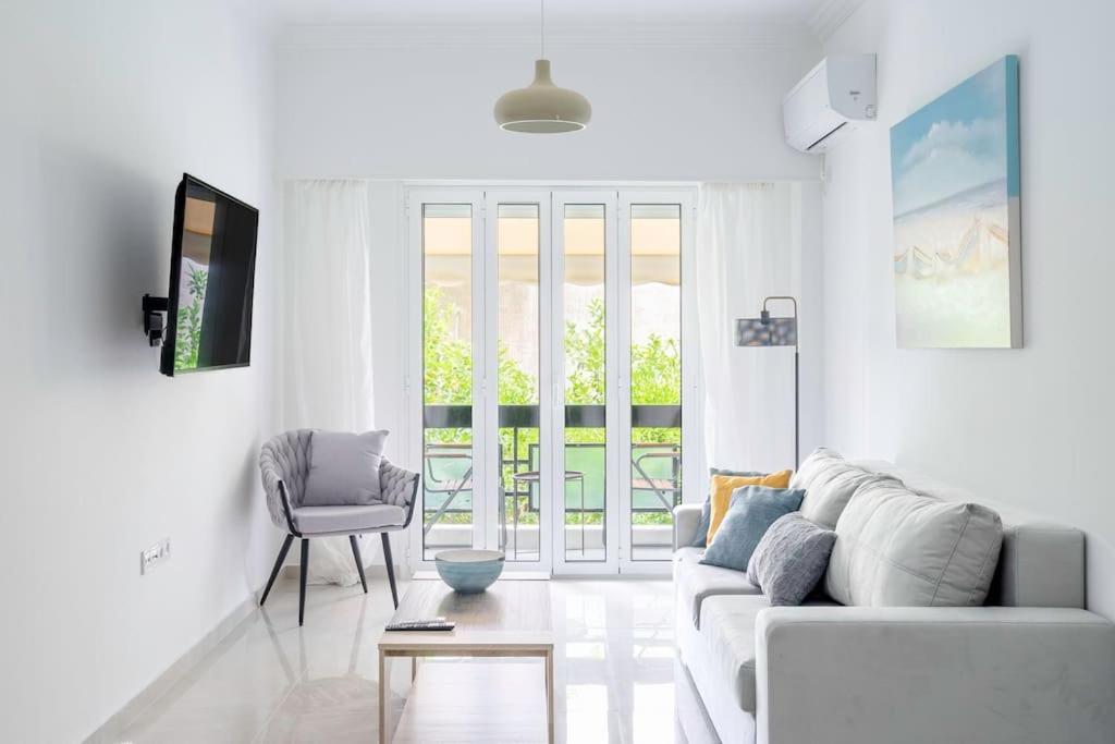 Alimos Sun-Filled Apartment Athena Bagian luar foto