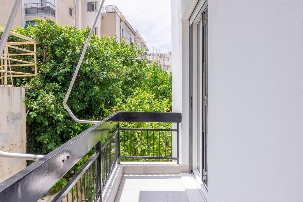 Alimos Sun-Filled Apartment Athena Bagian luar foto